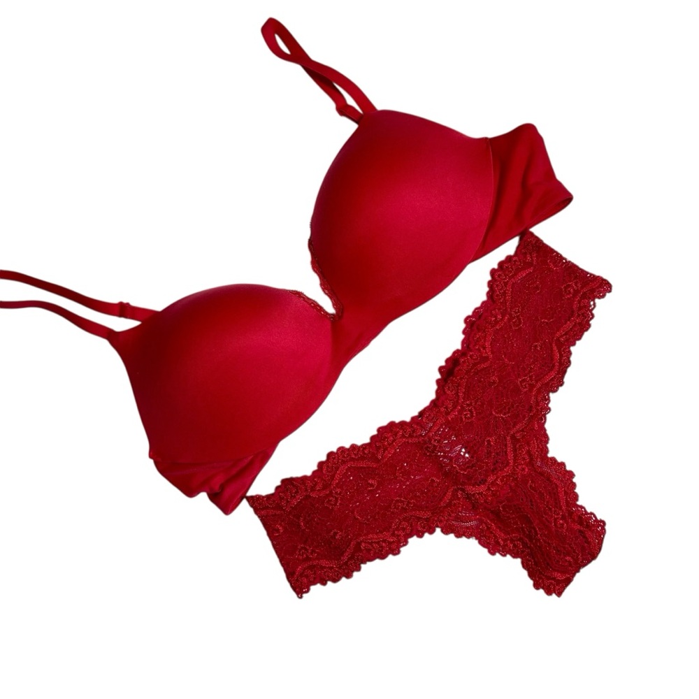2014 Victoria's Secret Plunge Bold Red Bra Size 34B